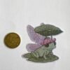 Sticker Holographique Grenouille Fée sur un Nénuphar